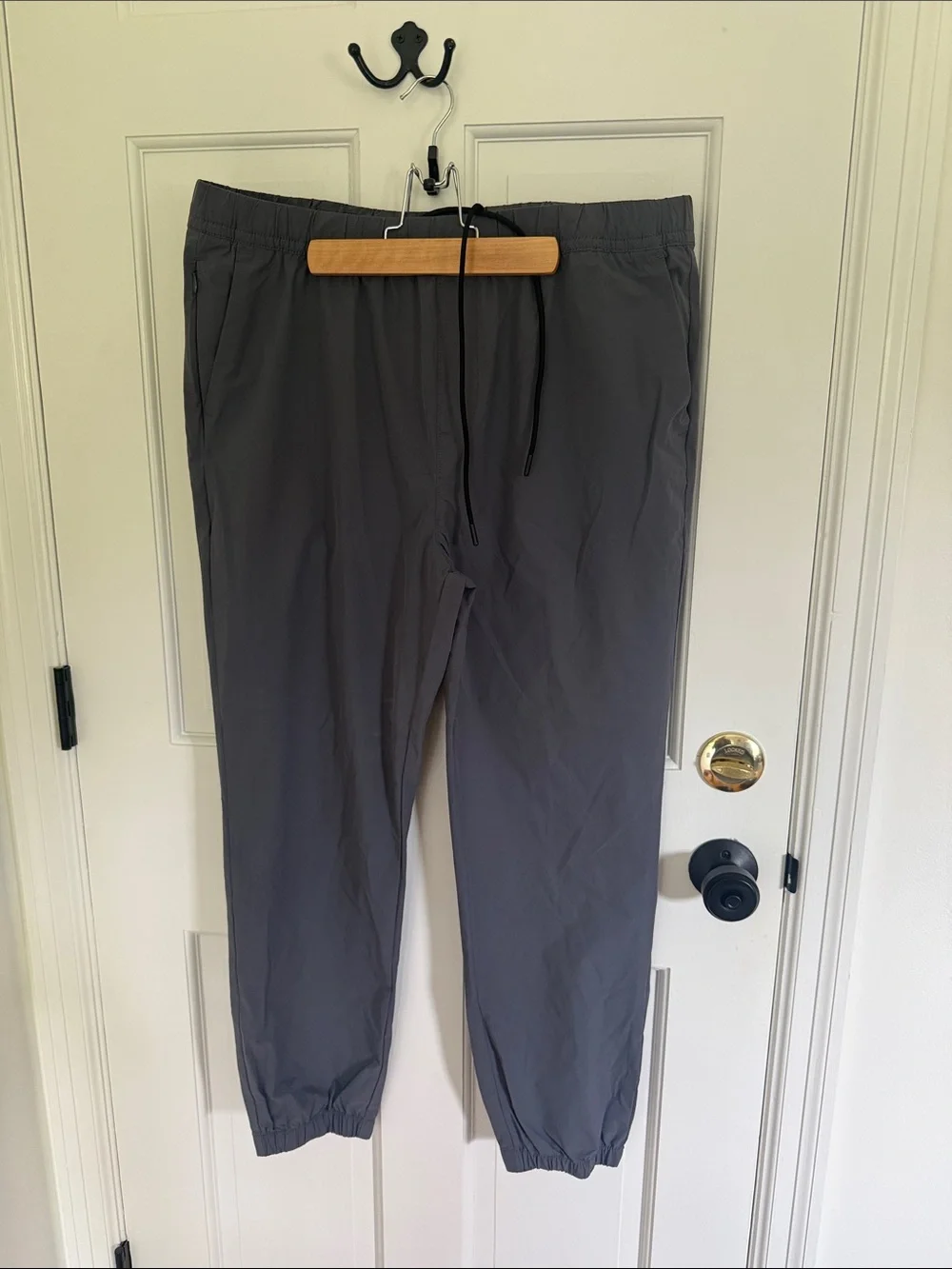 Banana Republic Men's Charcoal Gray Jogger Sweatpants